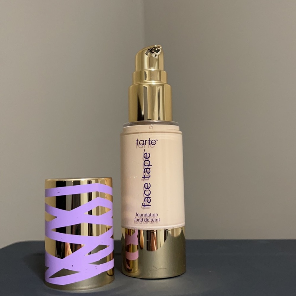 Tarte Face Tape Foundation 20S “light sand”
